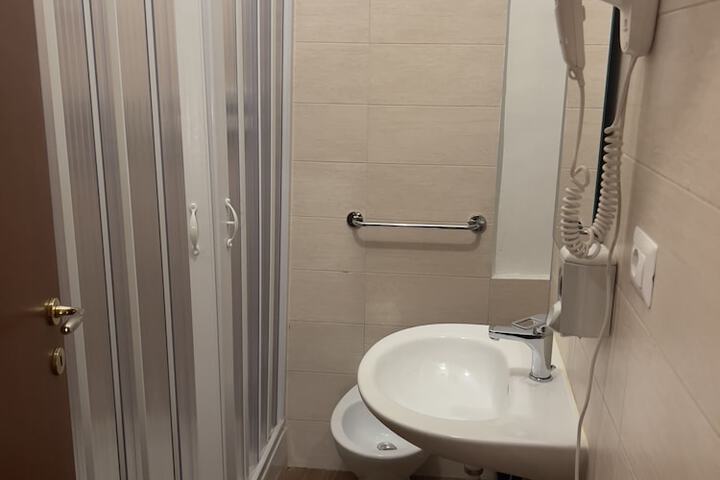 Room 64 of 101