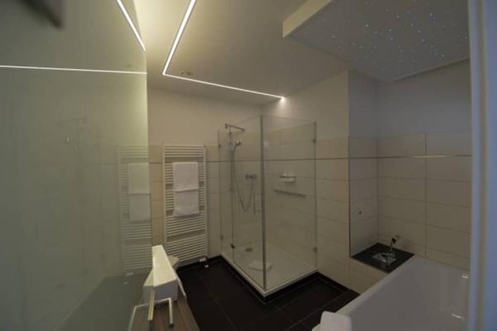 Room 60 of 107