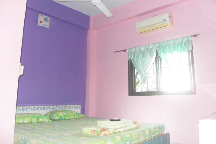 Room 16 of 79