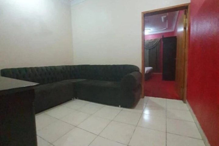Room 9 of 11