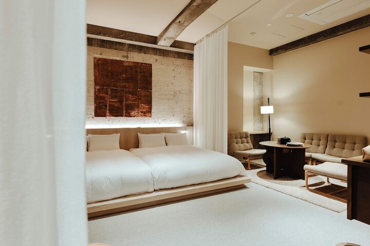 Room 21 of 36