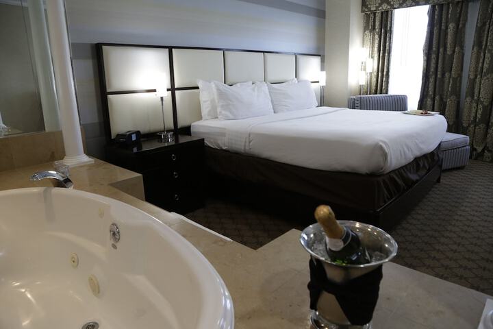 Room 4 of 49