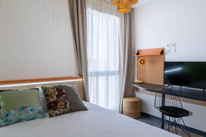 Room 12 of 41