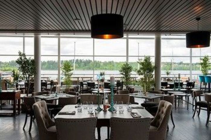 Dining 41 of 45
