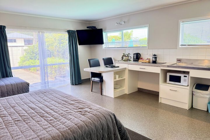 Room 4 of 36