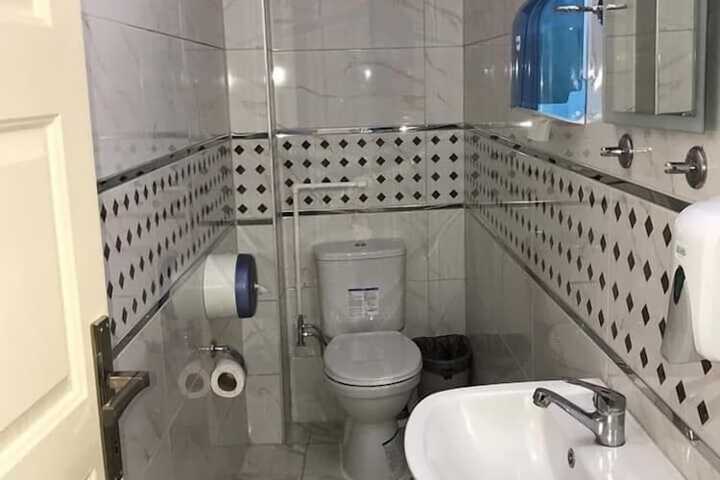 Room 15 of 23