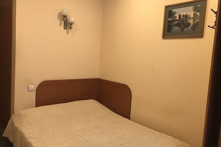 Room 17 of 52