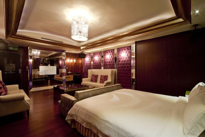 Room 30 of 55