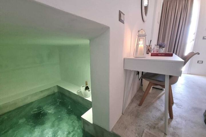 Room 10 of 44