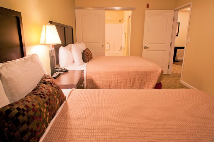 Room 9 of 32