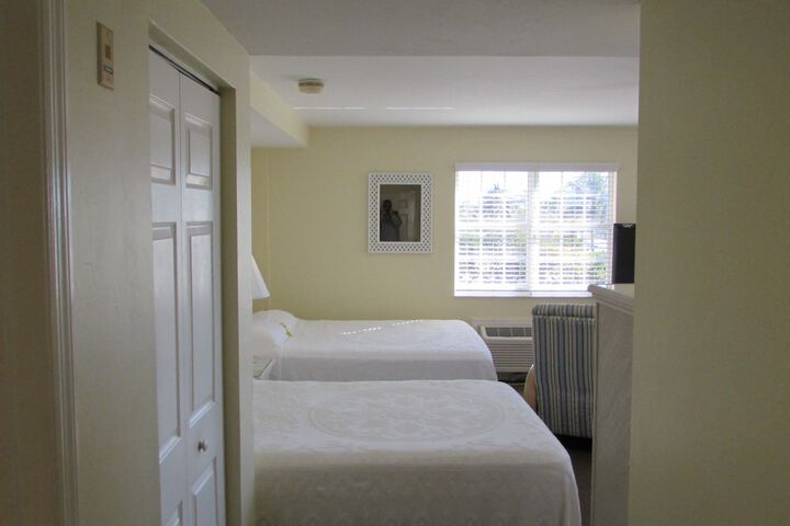 Room 68 of 229