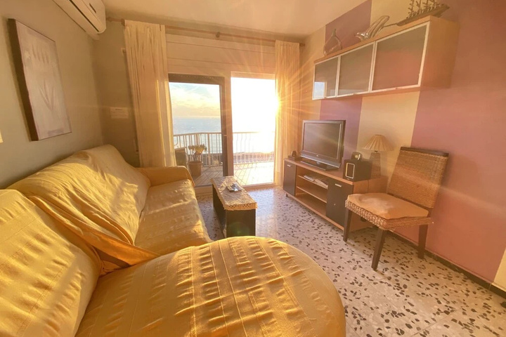 Room 2 of 22