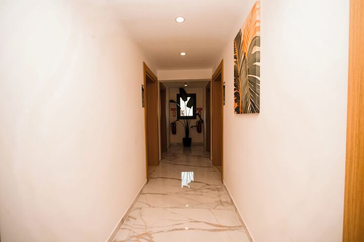 Ballroom/Hall 120 of 123