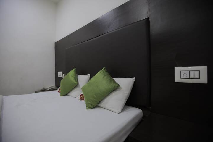 Room 10 of 11