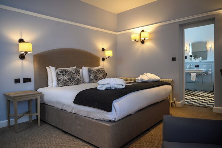 Room 44 of 115