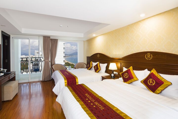 Room 13 of 73