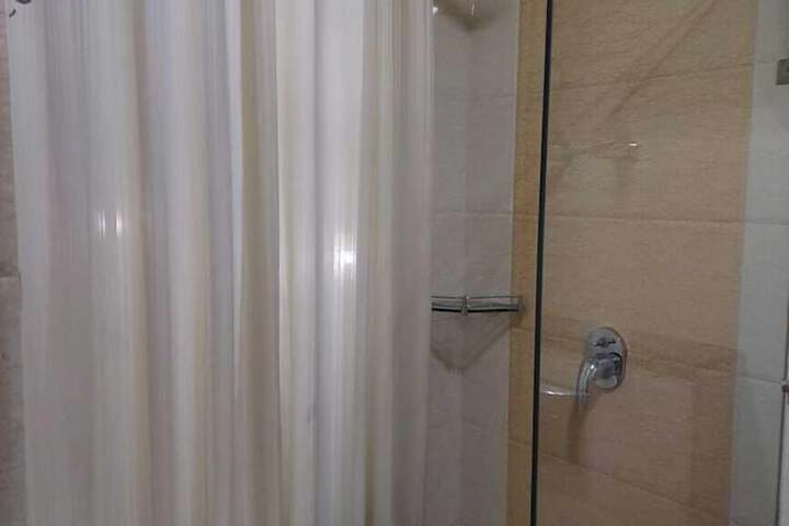 Room 34 of 52