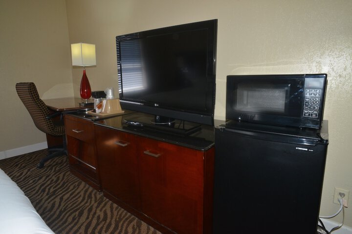 Standard Single Room 1 King Bed (11 of 17)