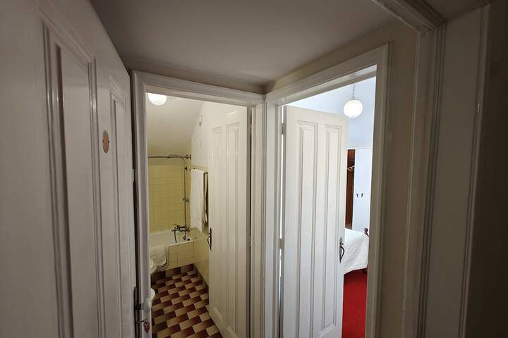 Room 64 of 141