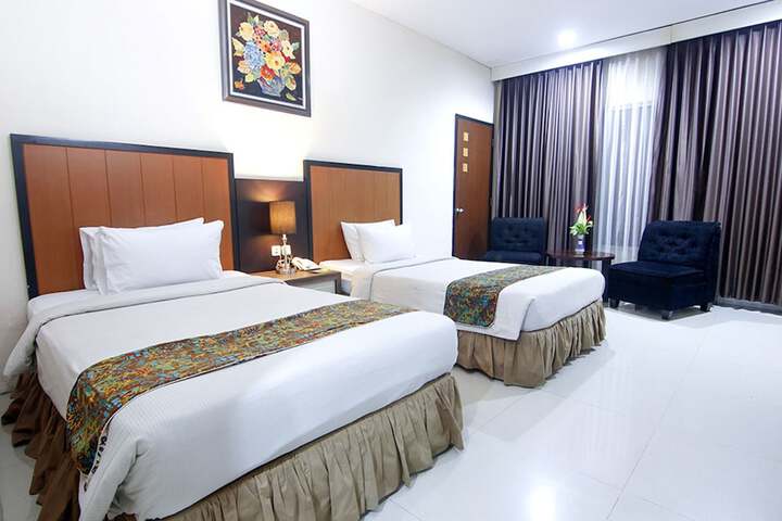 Room 5 of 18