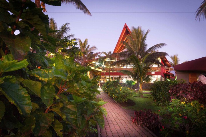 Hotel Exterior 70 of 78