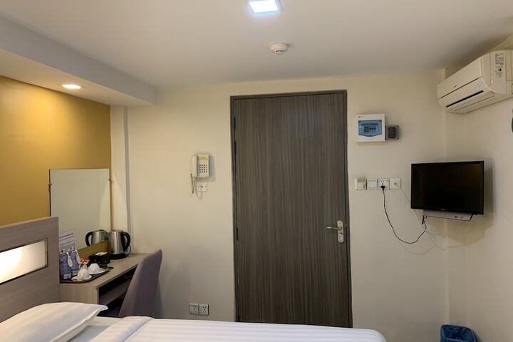 Room 30 of 58