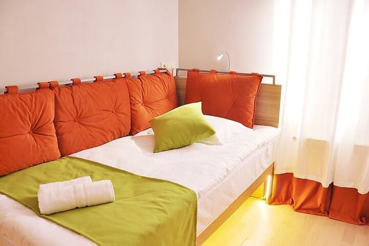 Room 7 of 36