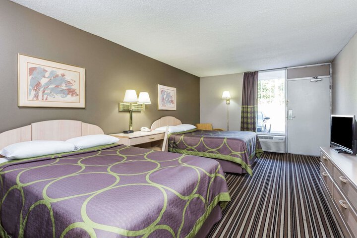 2 Double Beds (4 of 5)