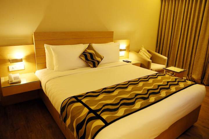 Room 4 of 38