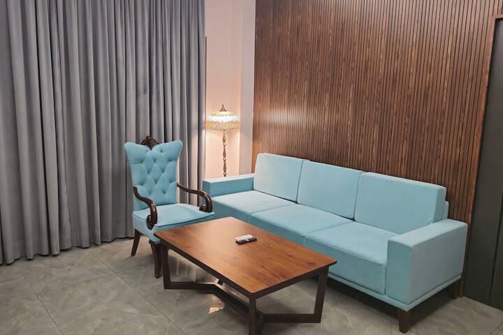 Room 3 of 38