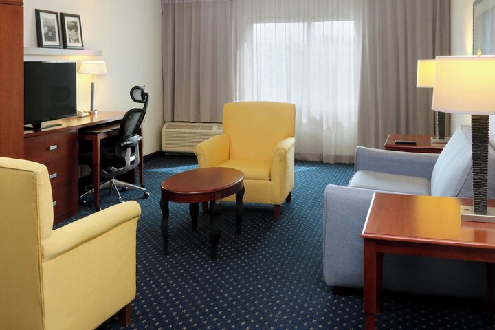 Room 27 of 67