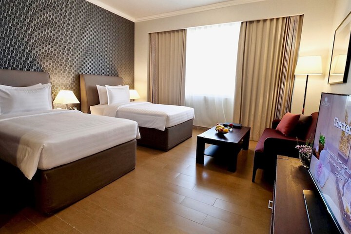 Room 9 of 72
