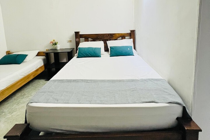 Room 12 of 26