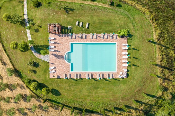 Pool 15 of 52