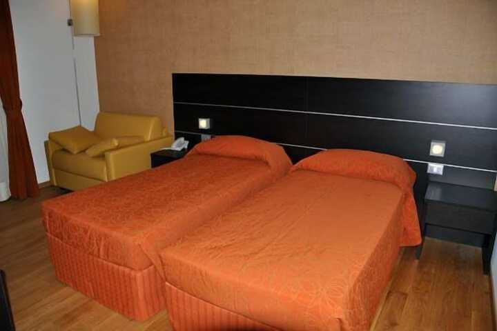 Room 15 of 46