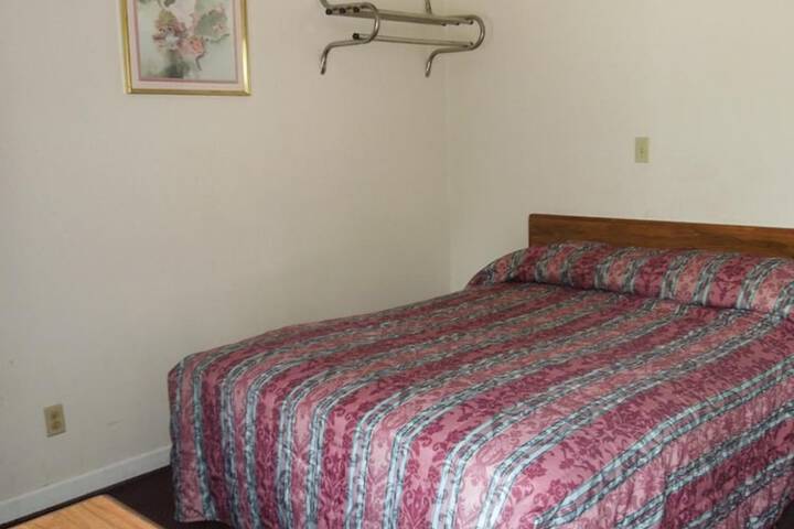 Room 12 of 30