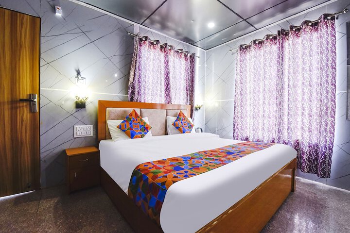 Room 14 of 30
