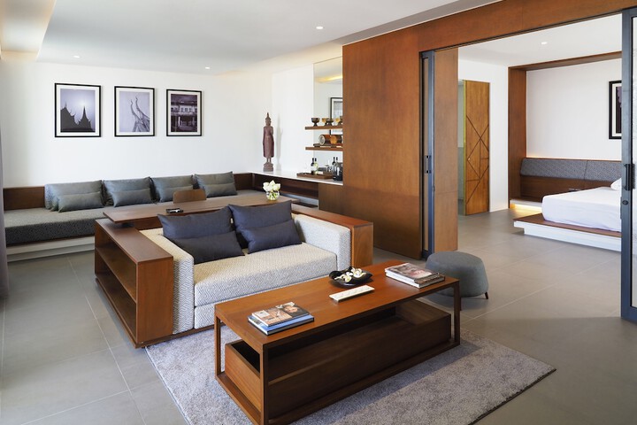 Room 6 of 38