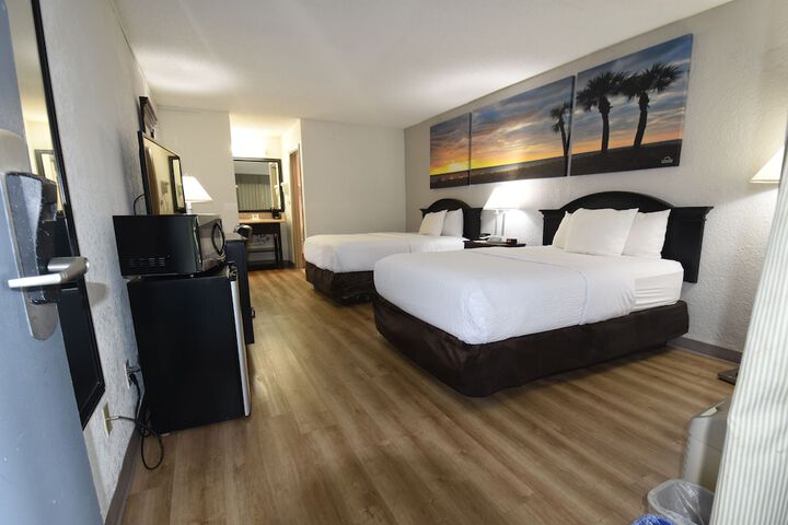 2 Double Beds (30 of 30)