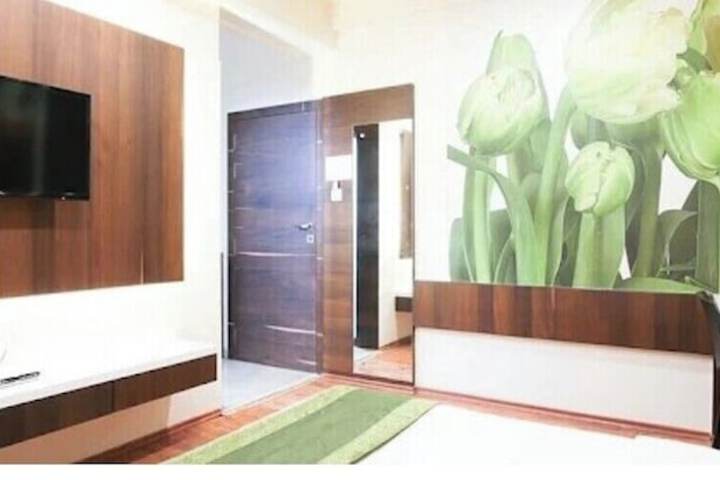 Room 13 of 23
