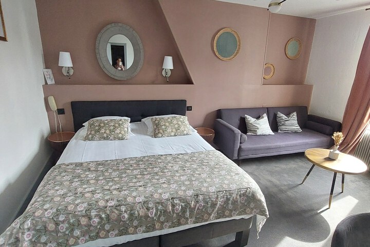 Room 30 of 63