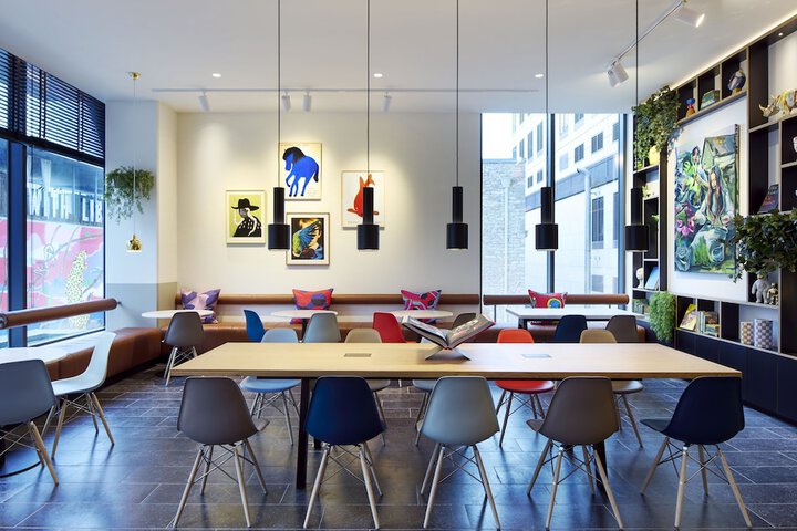 Entrance & Lobby