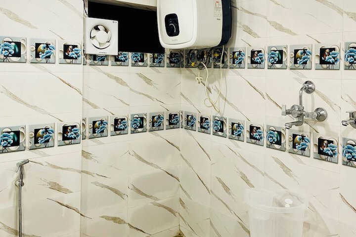 Room 32 of 44