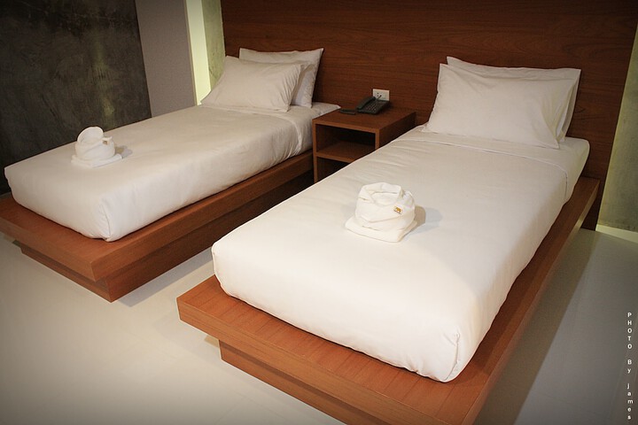 Room 6 of 29