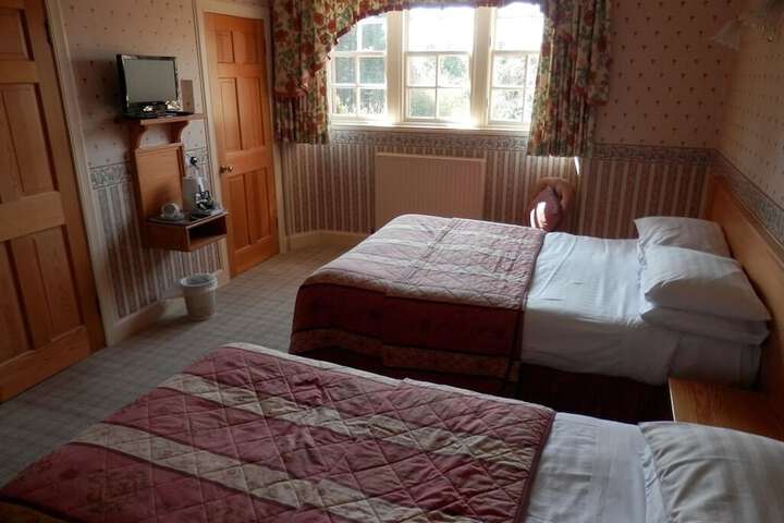 Room 6 of 24