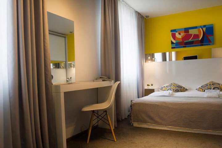 Room 21 of 57