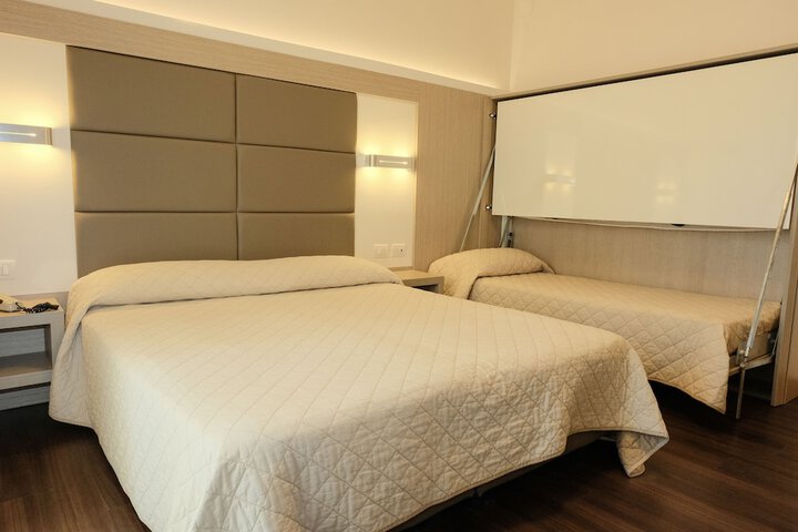 Room 41 of 154