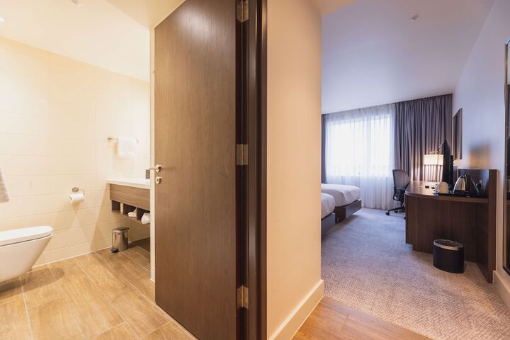 Room 45 of 87