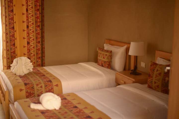 Room 43 of 218
