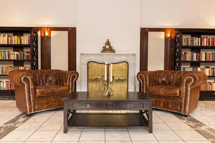 Hotel Lobby